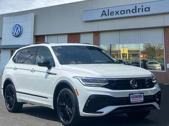 VOLKSWAGEN TIGUAN 4MOTION 2022 3VV8B7AX4NM118995 image